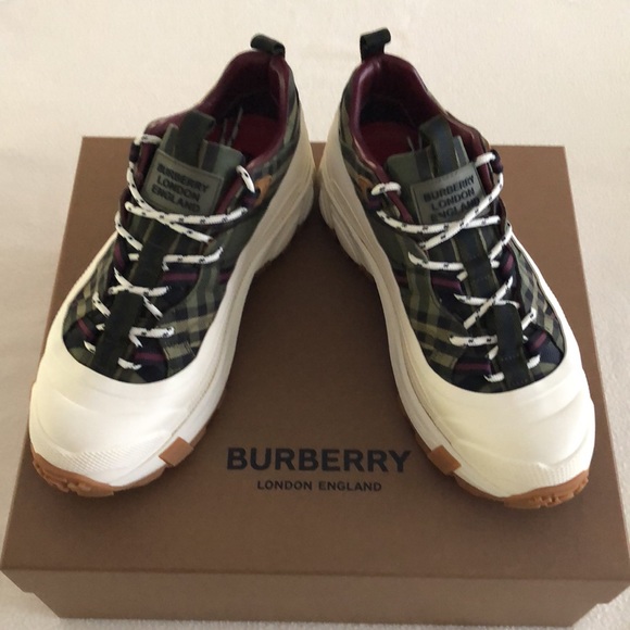 Burberry Military Green Low Top Sneakers - Picture 2 of 15